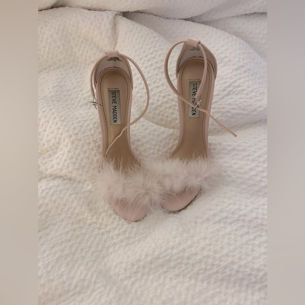 Steve Madden pink feather sandal heels
